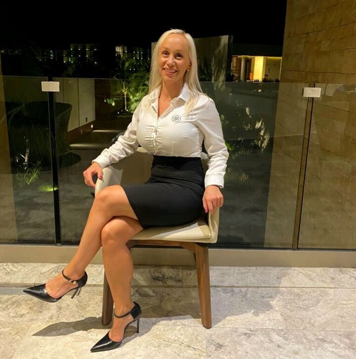 Rabben, som opprinnelig er fra Ellingsøy utenfor Ålesund, er 32 år, har en Bachelorgrad i Shipping Management fra NTNU og fullfører for tiden en Mastergrad i ledelse.